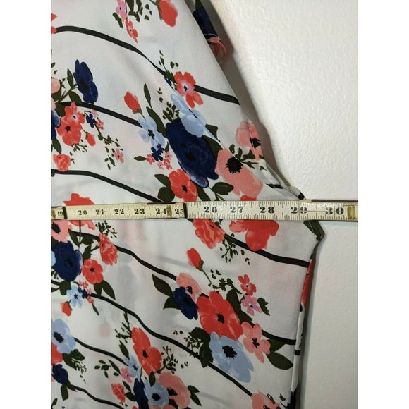 TORRID Pink White Floral Striped Button Back Sheer Polyester Top Size 3 - Picture 6 of 6